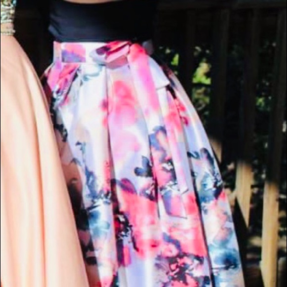 Prom Dress - Picture 2 of 3